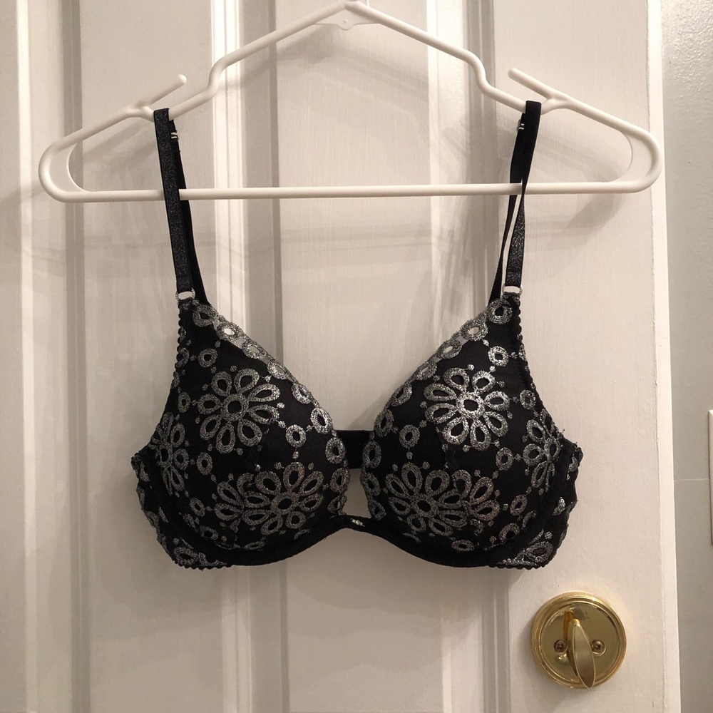 Victoria’s Secret Black Bra